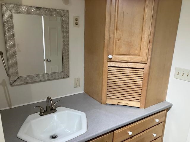 63 Cannongate III Road, Unit 3 Nashua, NH 03063 - Photo 10 of 17 Gallery Image 10
