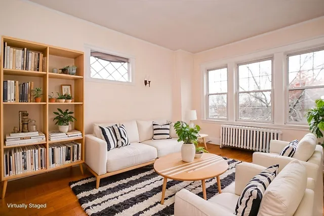 $3,800 | 226 Winchester Street, Unit 2, Brookline, MA 02446