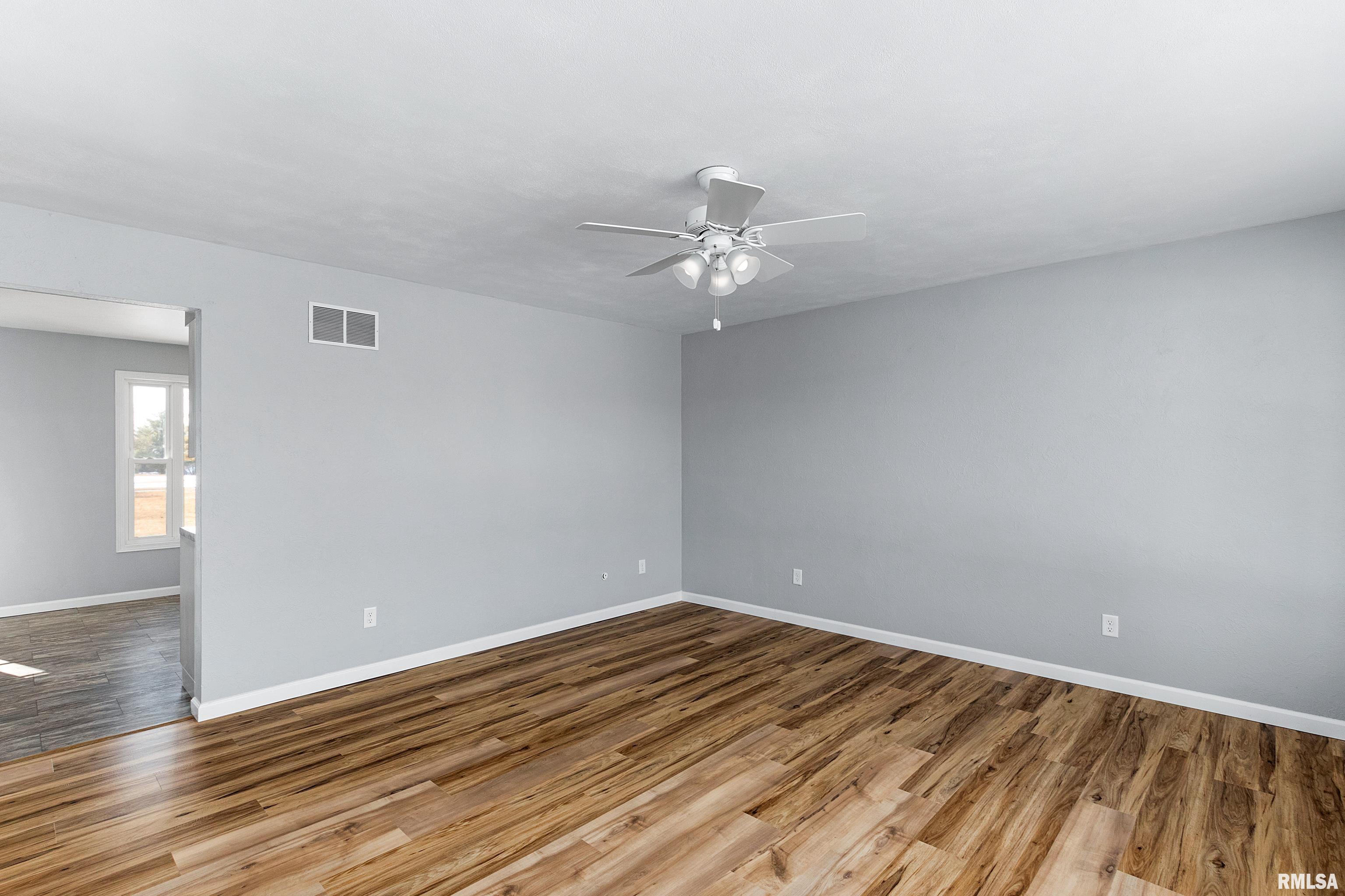 3402 Sheridan Road Pekin, IL 61554 - Photo 11 of 41 Gallery Image 11