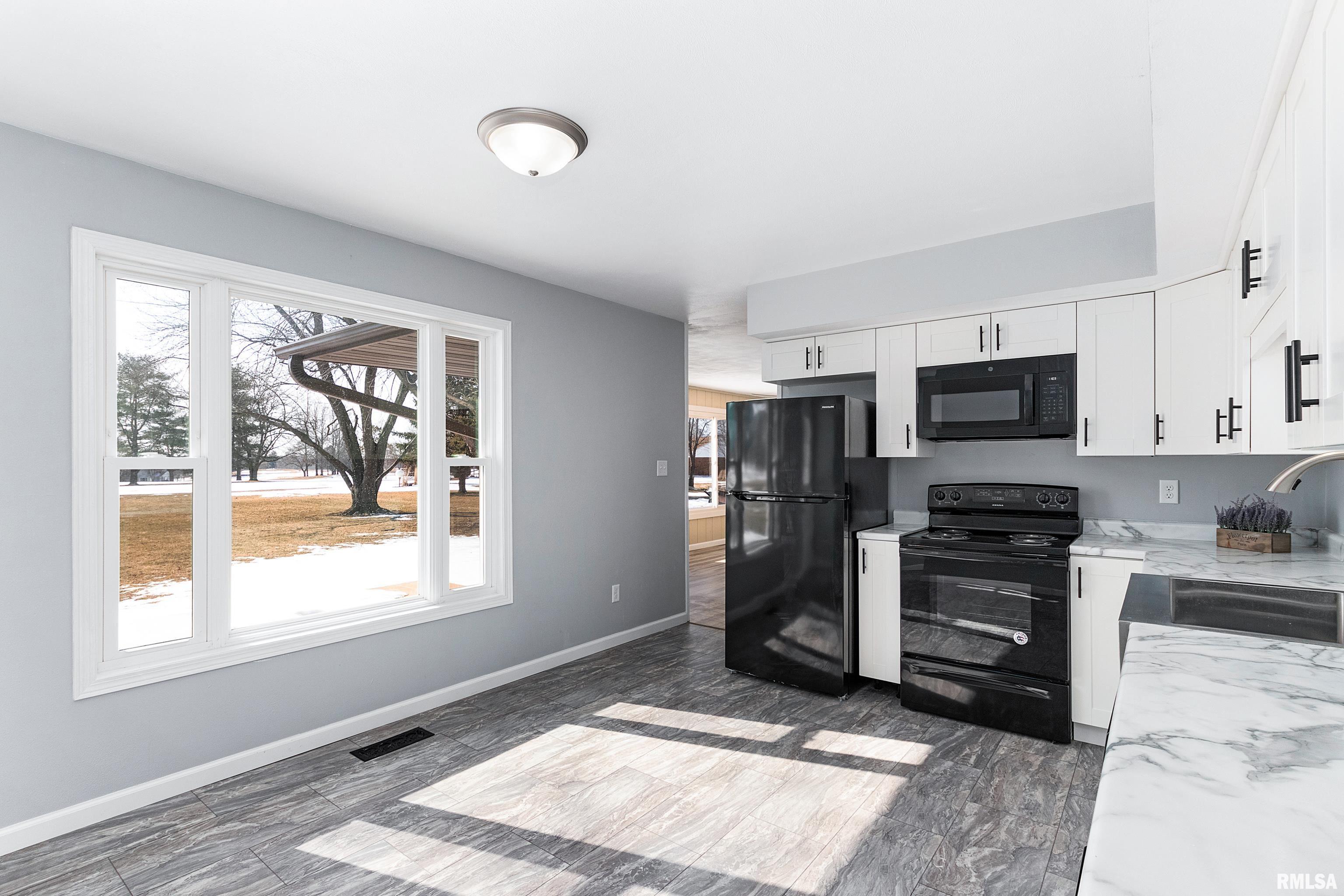 3402 Sheridan Road Pekin, IL 61554 - Photo 14 of 41 Gallery Image 14