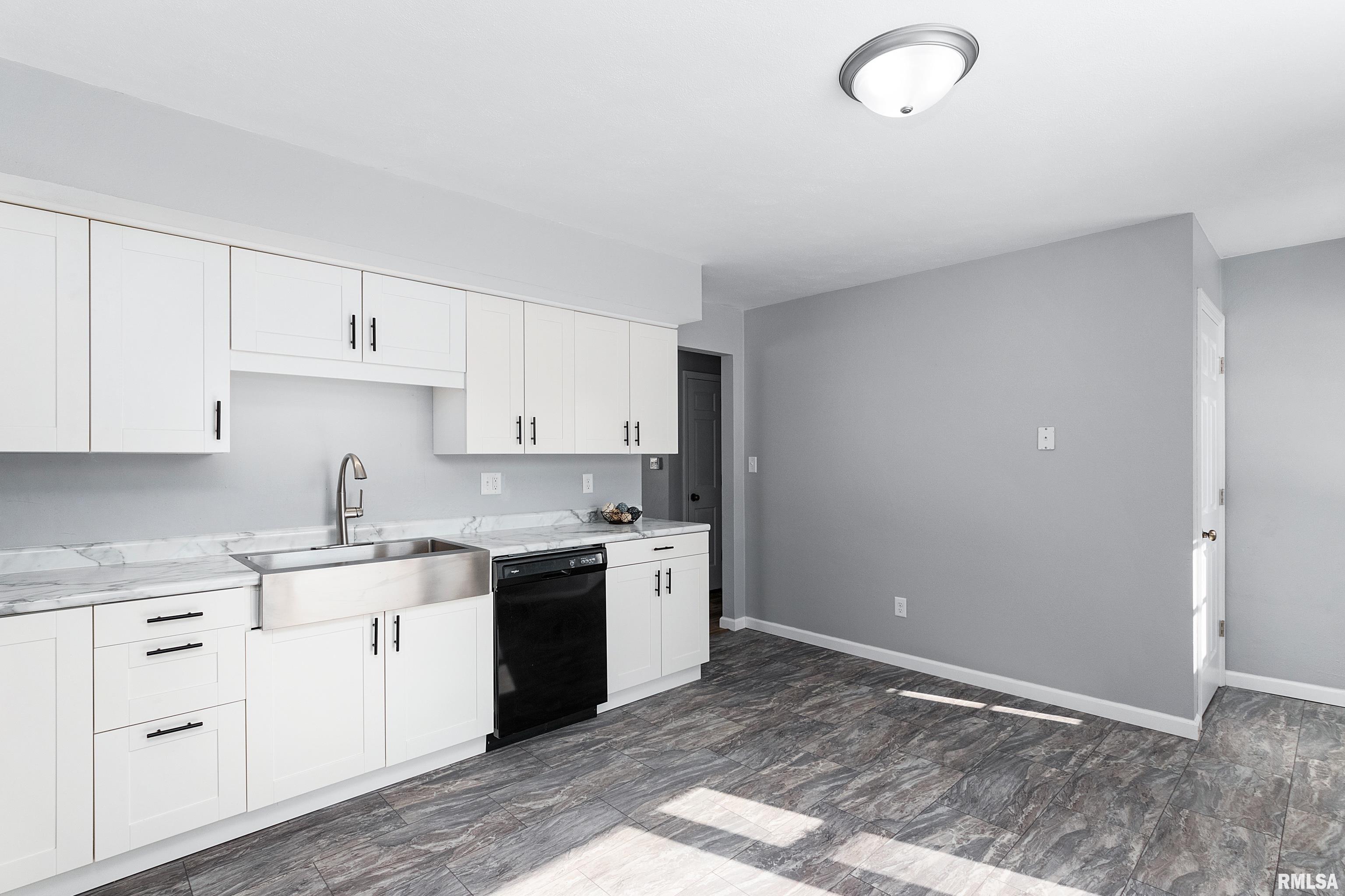 3402 Sheridan Road Pekin, IL 61554 - Photo 15 of 41 Gallery Image 15