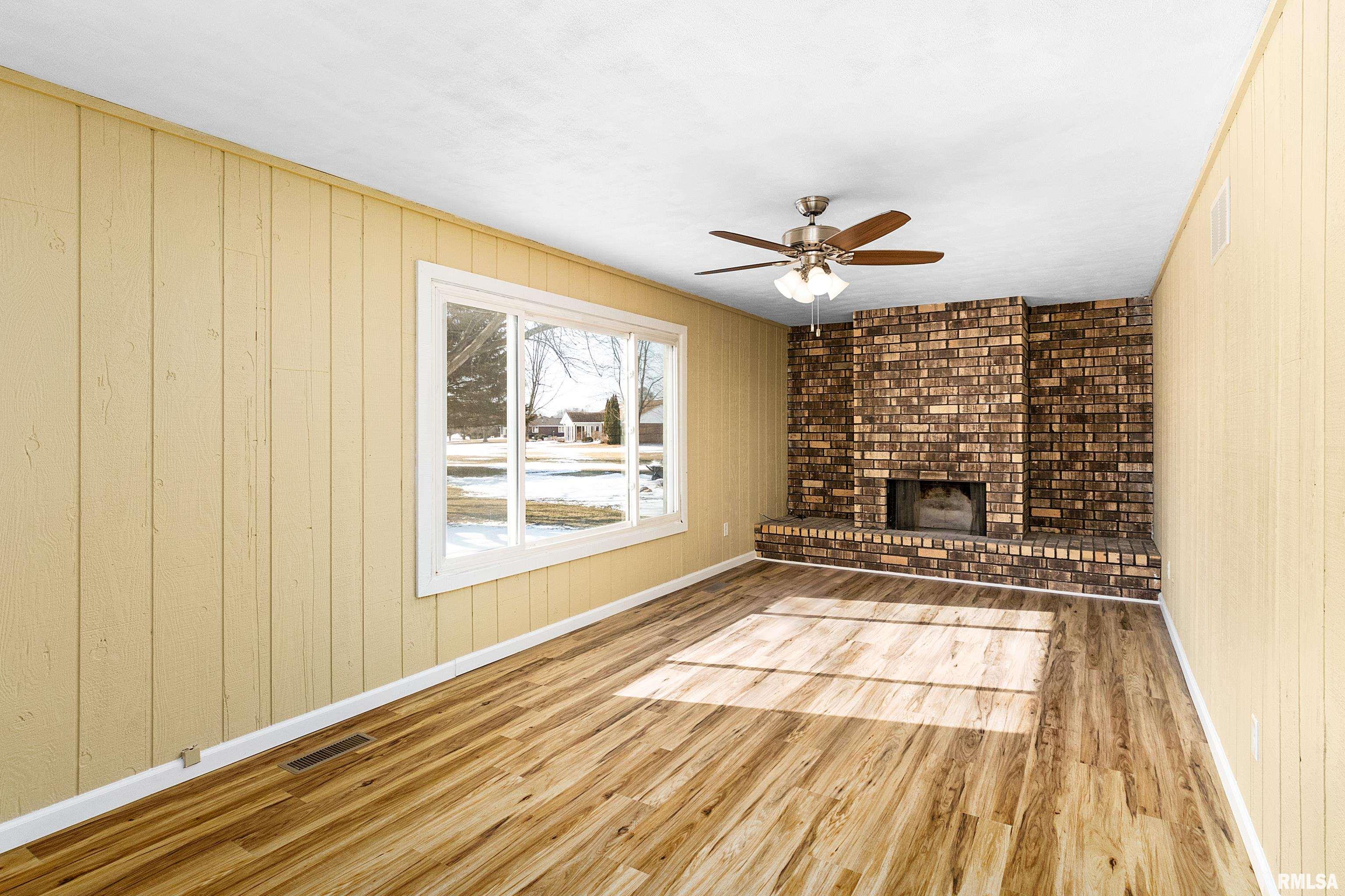 3402 Sheridan Road Pekin, IL 61554 - Photo 17 of 41 Gallery Image 17