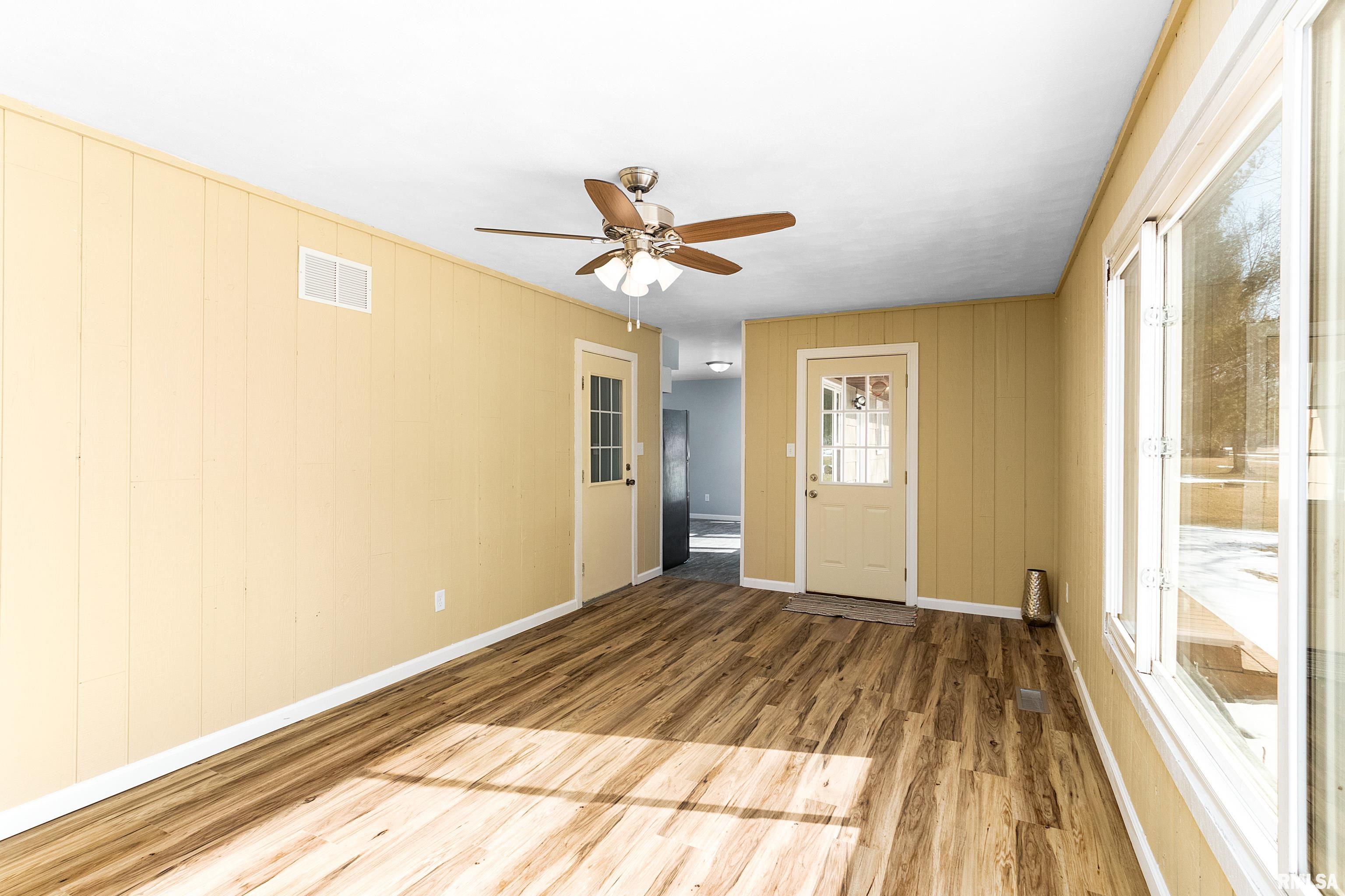 3402 Sheridan Road Pekin, IL 61554 - Photo 19 of 41 Gallery Image 19