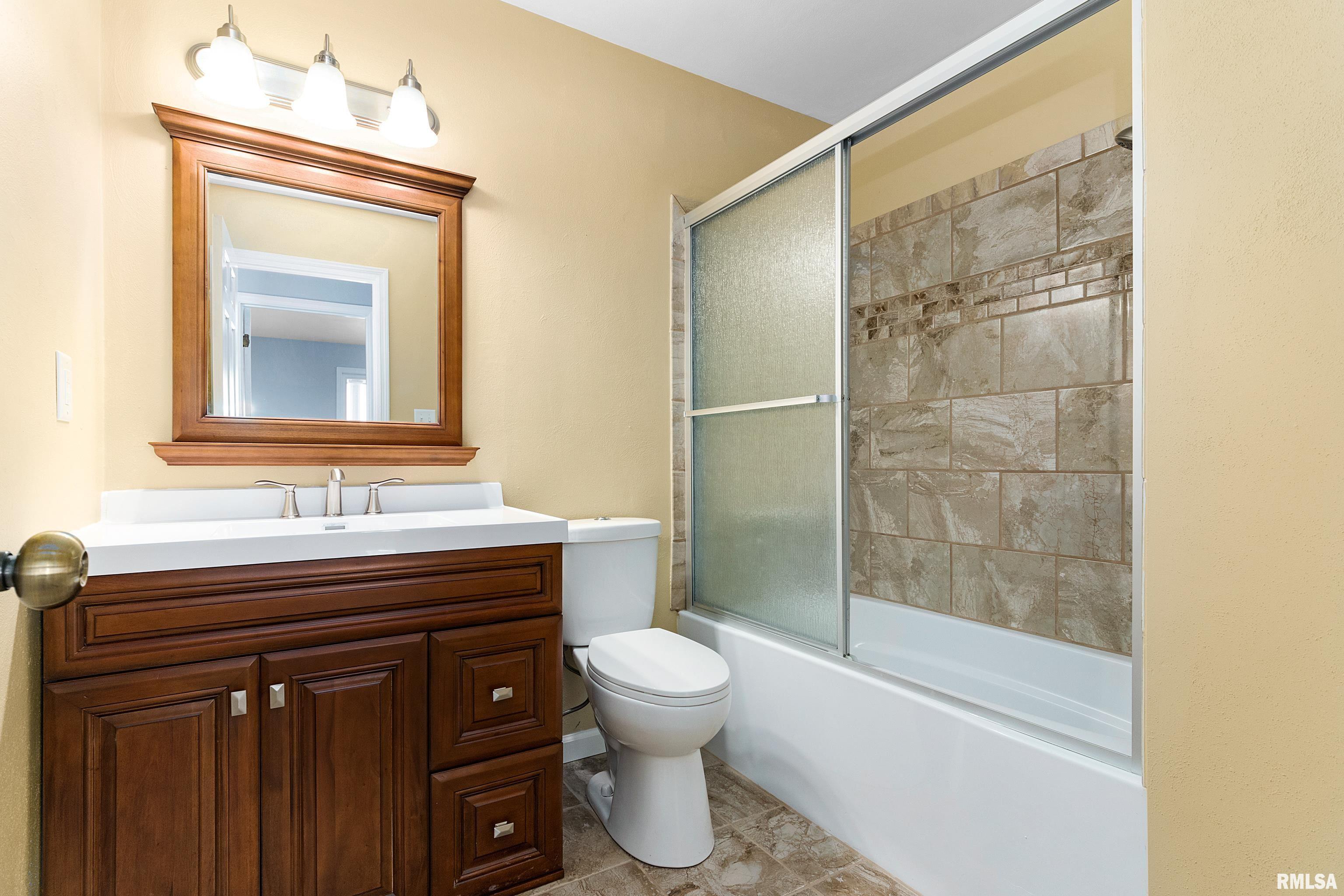 3402 Sheridan Road Pekin, IL 61554 - Photo 20 of 41 Gallery Image 20