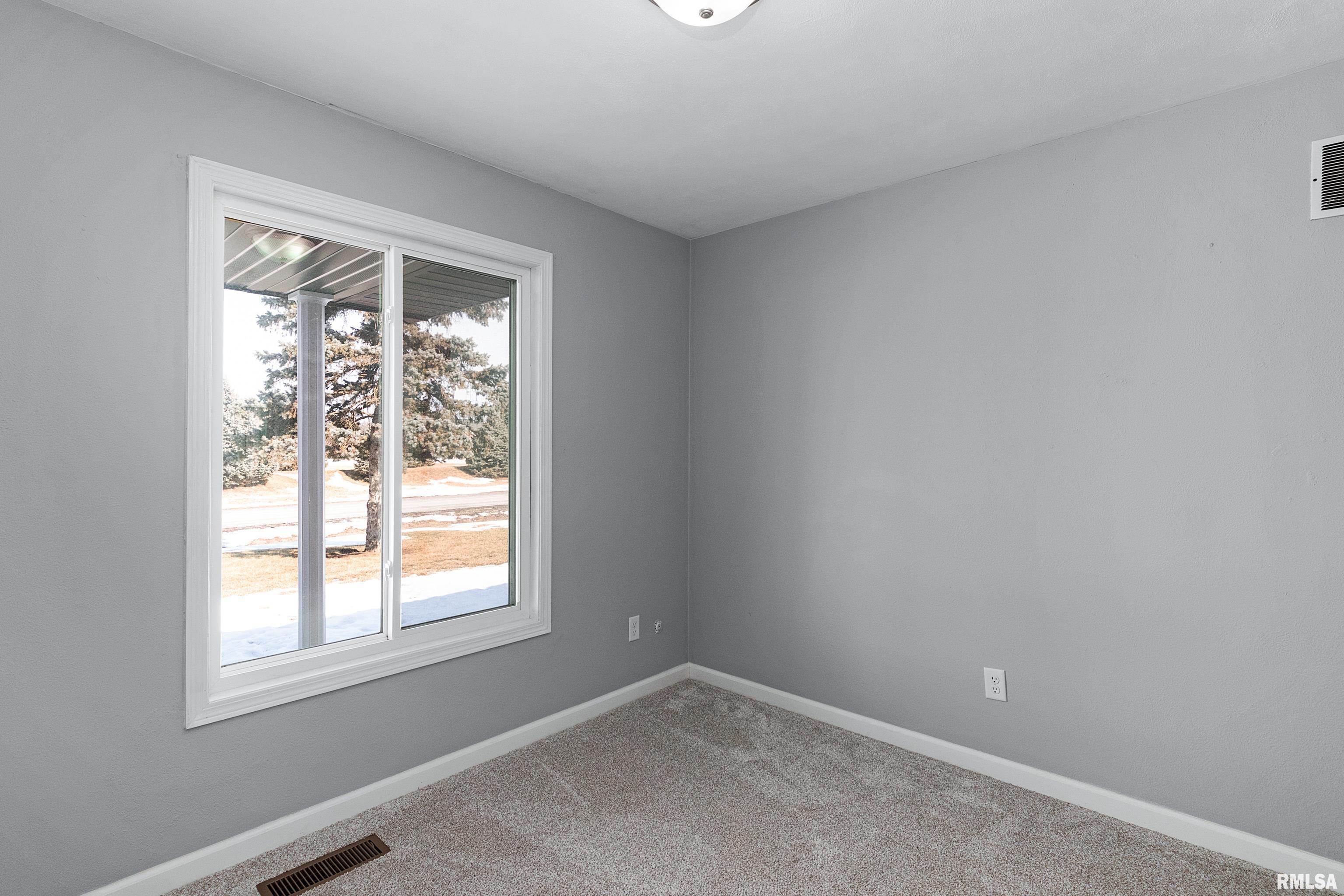 3402 Sheridan Road Pekin, IL 61554 - Photo 31 of 41 Gallery Image 31