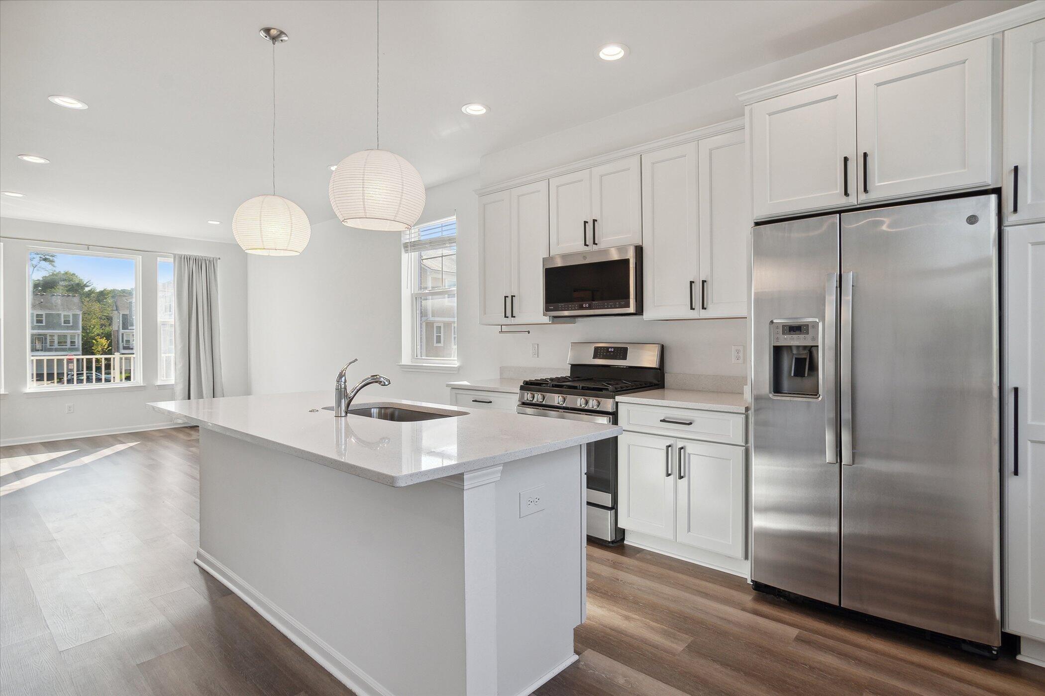 525 Jenny Way Brighton, MI 48116 - Photo 12 of 38 13-525-Jenny-Wy-Brighton-MI-48116-Window