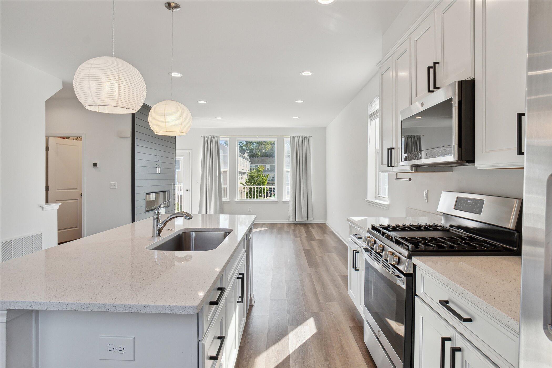 525 Jenny Way Brighton, MI 48116 - Photo 13 of 38 14-525-Jenny-Wy-Brighton-MI-48116-Window