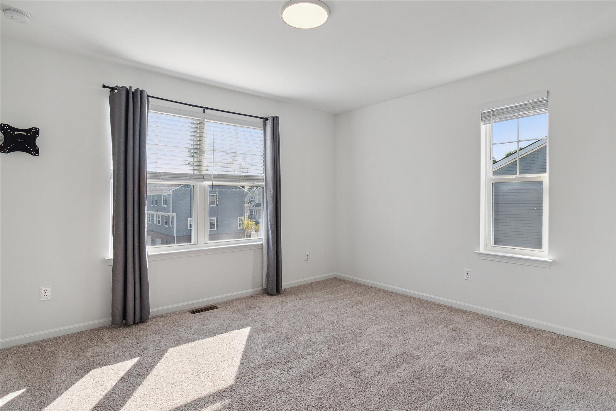 525 Jenny Way Brighton, MI 48116 - Photo 16 of 38 17-525-Jenny-Wy-Brighton-MI-48116-Window