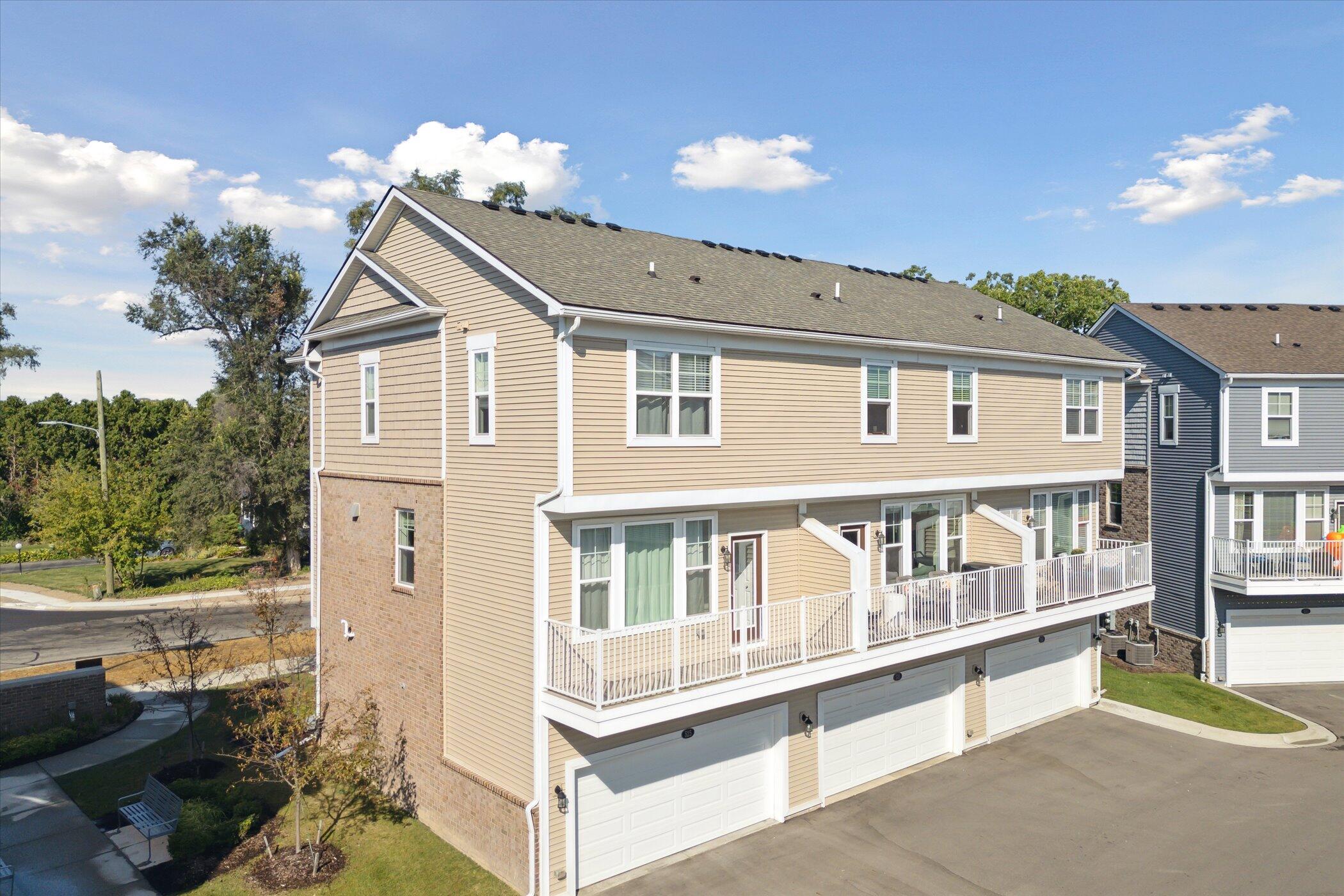 525 Jenny Way Brighton, MI 48116 - Photo 35 of 38 39-525-Jenny-Wy-Brighton-MI-48116-Window