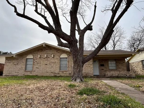 $2,200 | 3622 Gray Drive, Mesquite, TX 75150