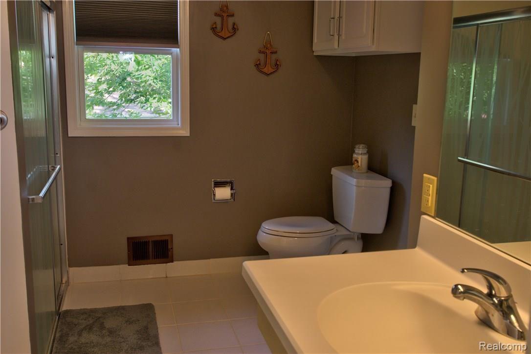 5041 Owen Road Linden, MI 48451 - Photo 20 of 51 DSC_5473_4_5.jpg