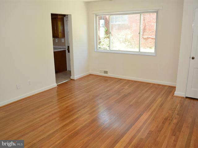 414 Penwood Road Silver Spring, MD 20901 - Photo 4 of 17 Dining Room