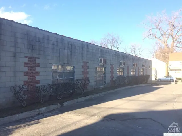 $8,500 | 517 Columbia Street, Hudson, NY 12534