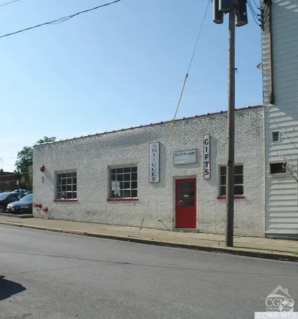 $8,500 | 517 Columbia Street, Hudson, NY 12534