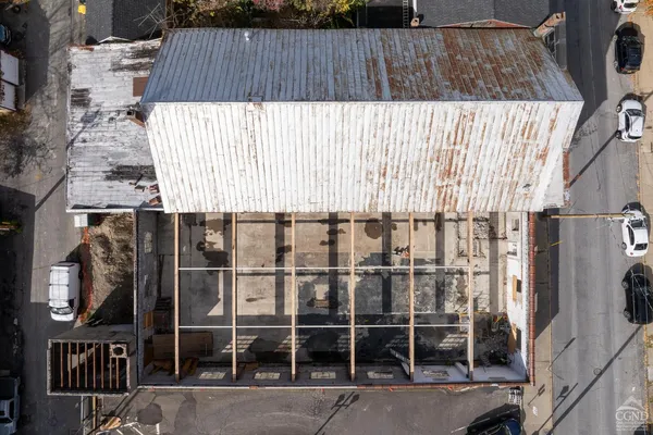 $8,500 | 517 Columbia Street, Hudson, NY 12534