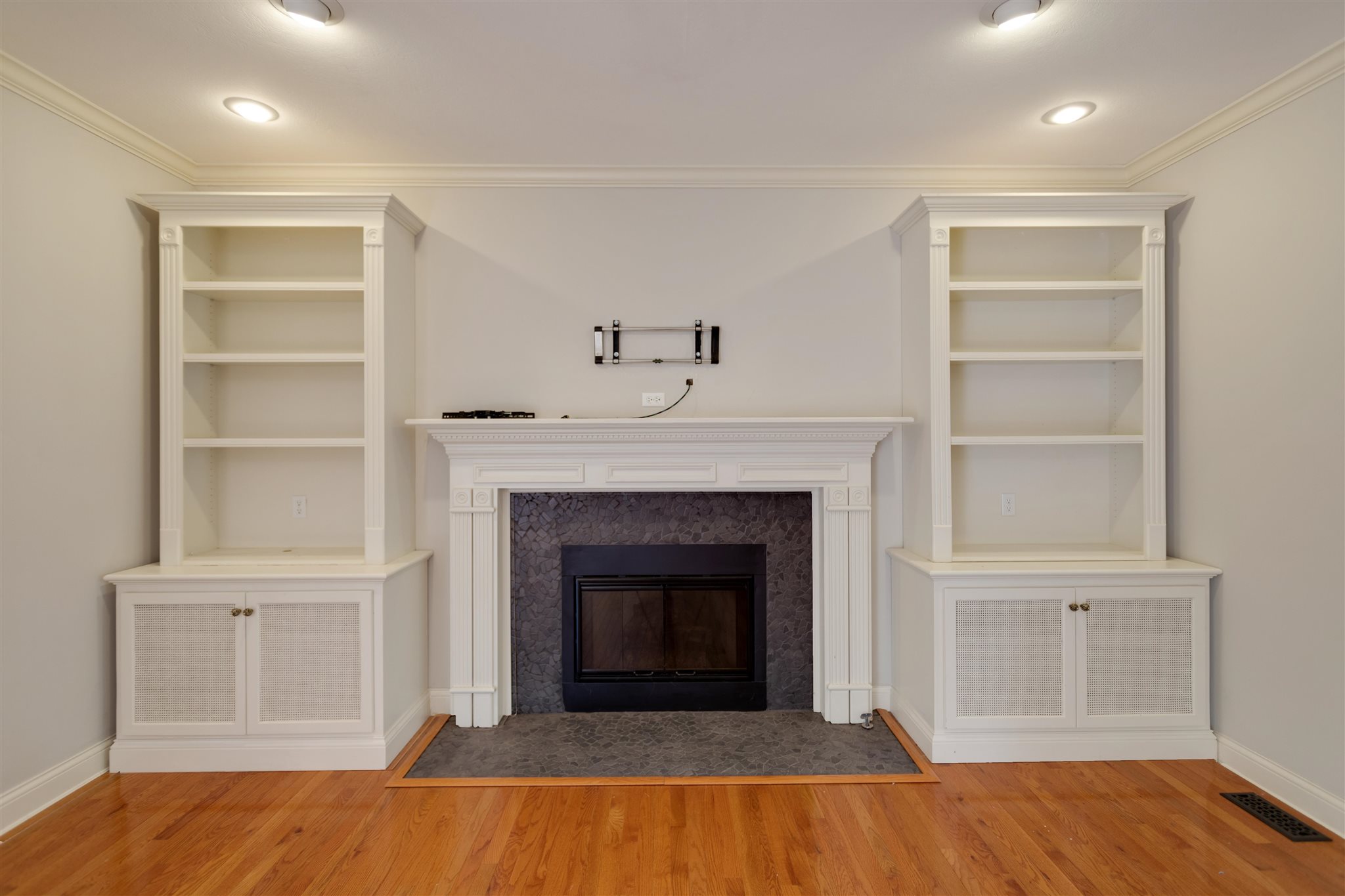 7133 Stonebridge Road Newburgh, IN 47630 - Photo 7 of 36 Gallery Image 7