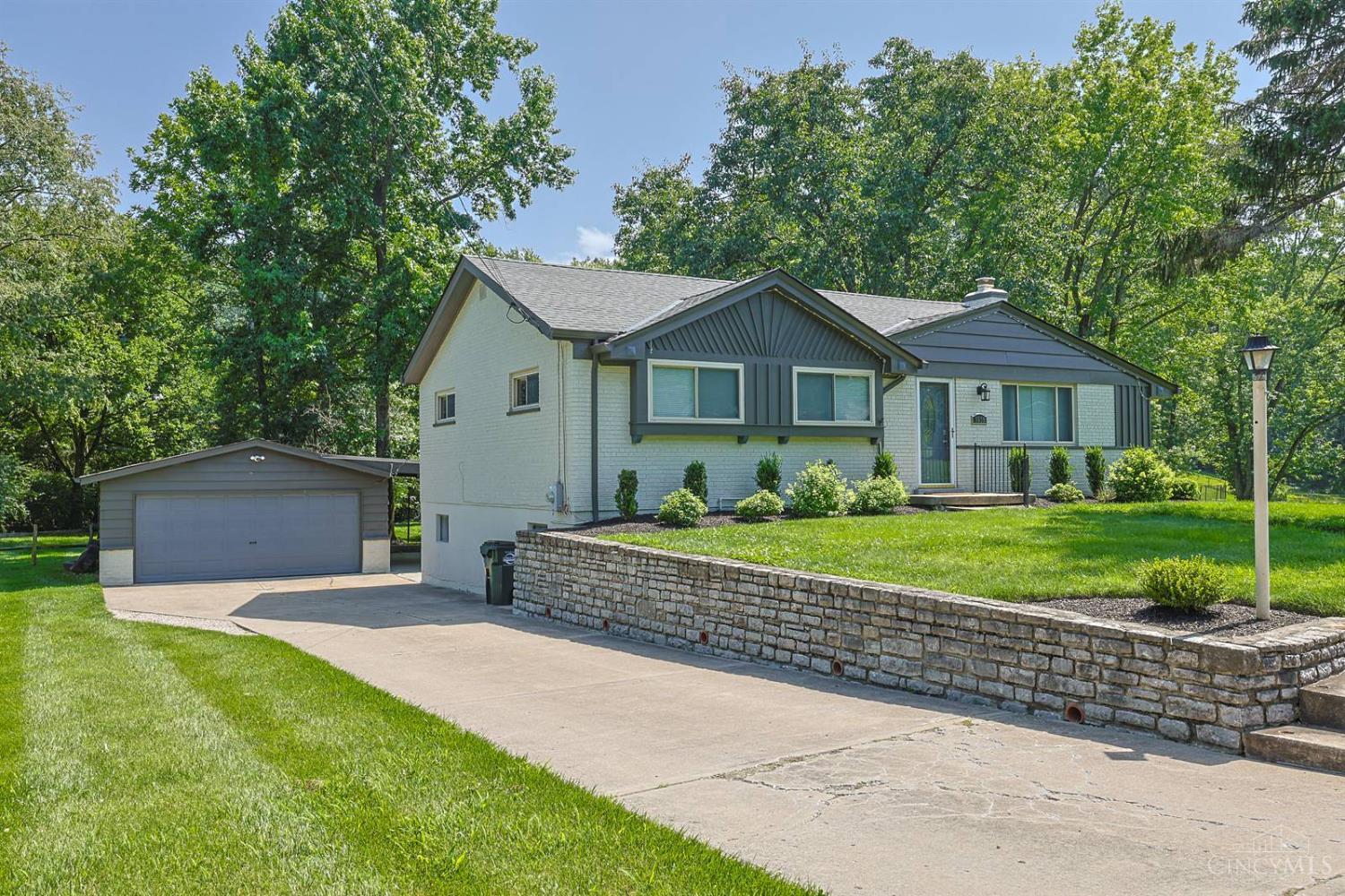 5639 Muddy Creek Road Cincinnati, OH 45238 - Photo 2 of 44
