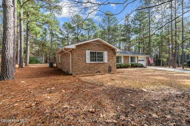 $2,000 | 85 Pine Lake Drive, Whispering Pines, NC 28327