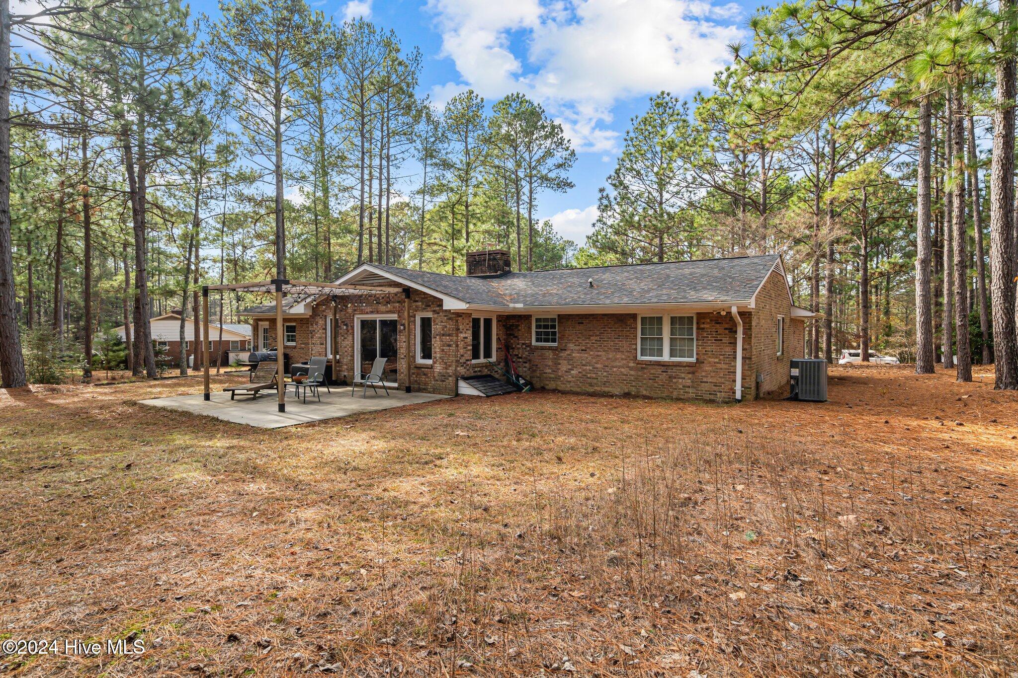 85 Pine Lake Drive Whispering Pines, NC 28327 - Photo 15 of 46 15-web-or-mls-DSC05602