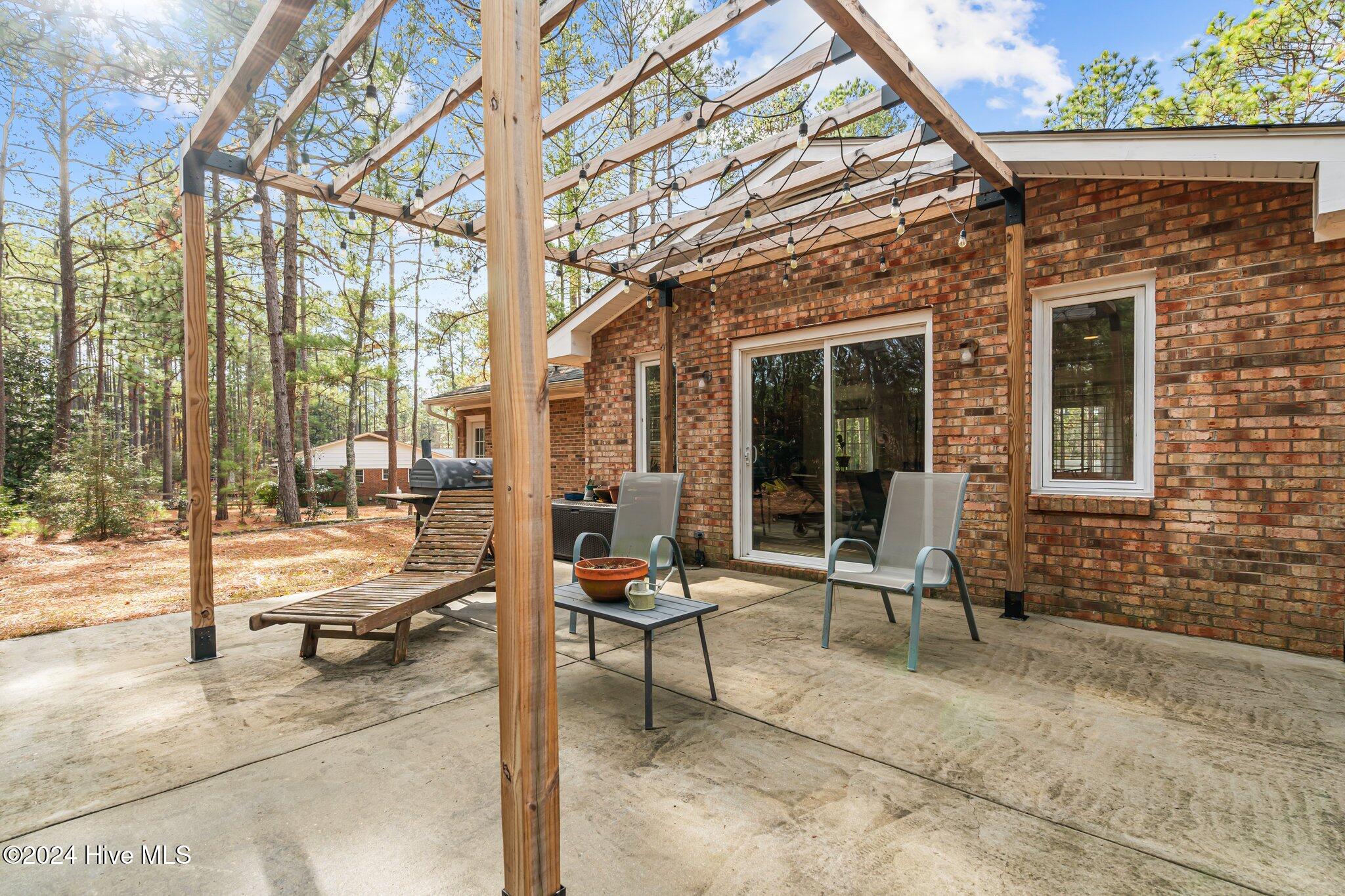 85 Pine Lake Drive Whispering Pines, NC 28327 - Photo 19 of 46 19-web-or-mls-DSC05606