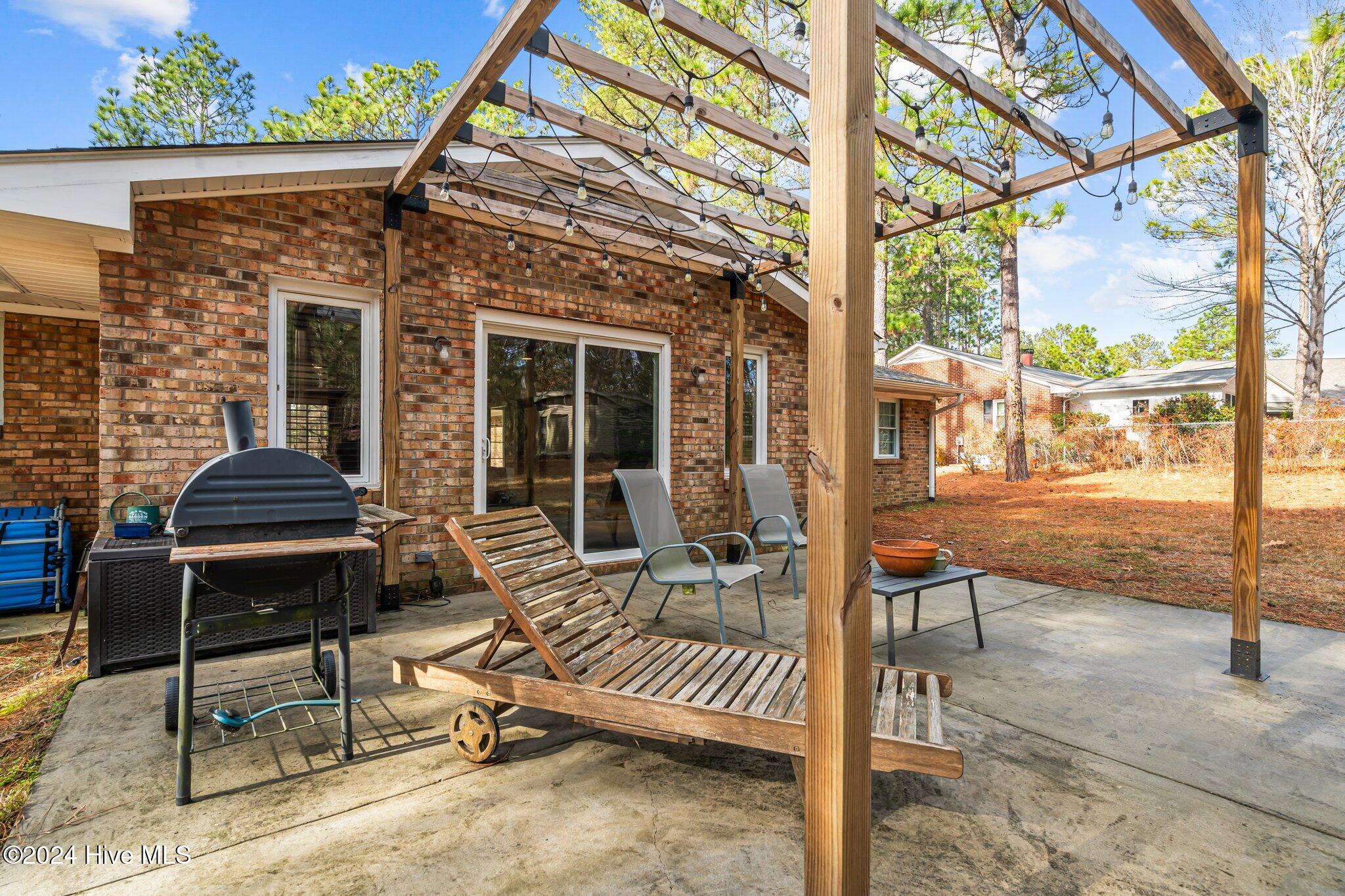 85 Pine Lake Drive Whispering Pines, NC 28327 - Photo 20 of 46 20-web-or-mls-DSC05607