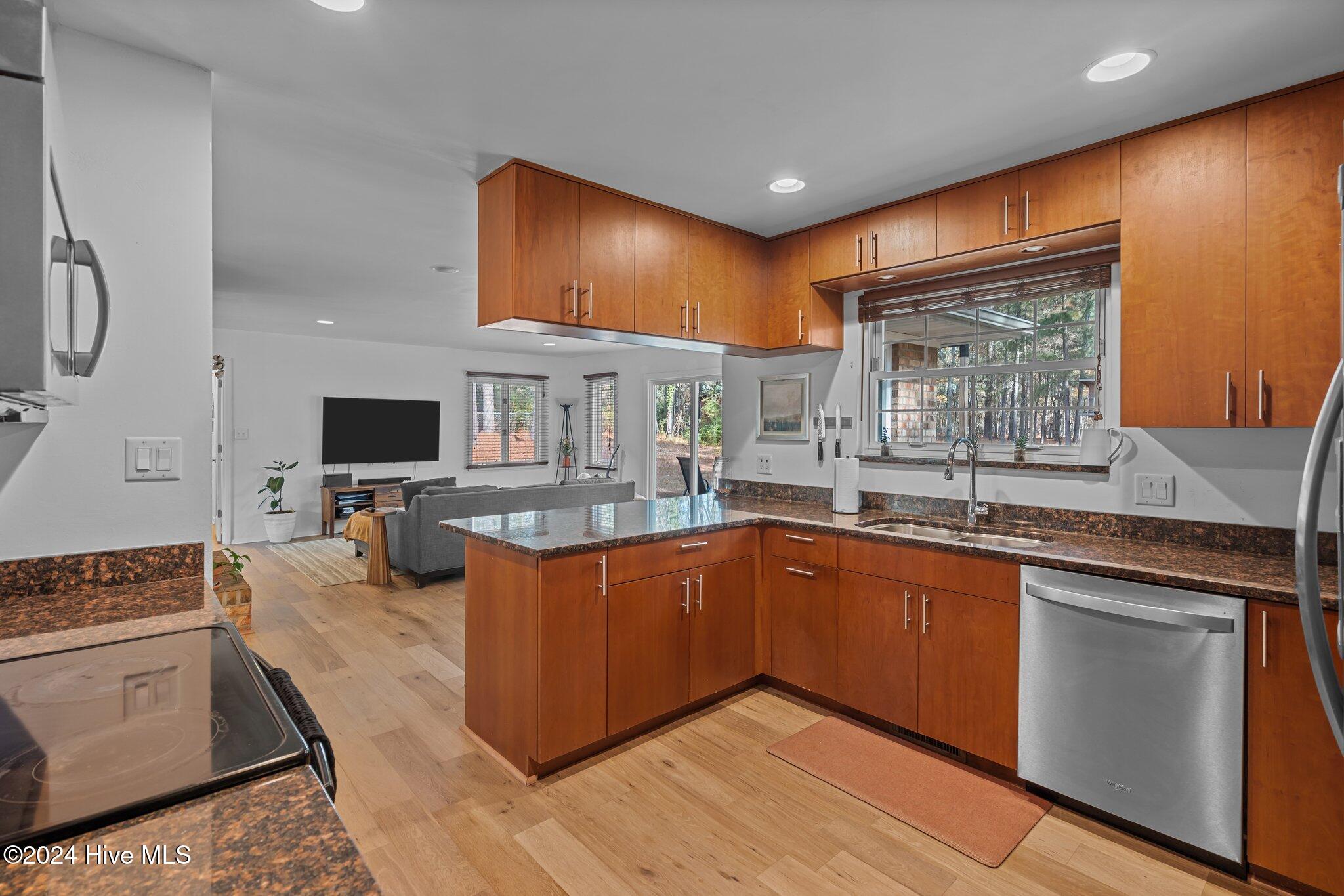 85 Pine Lake Drive Whispering Pines, NC 28327 - Photo 41 of 46 41-web-or-mls-DSC05670