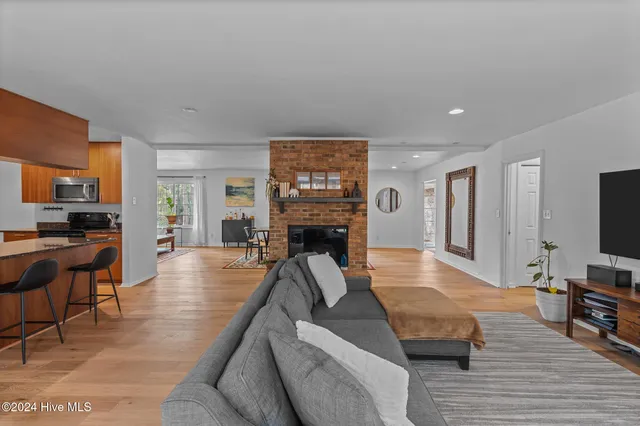 $2,000 | 85 Pine Lake Drive, Whispering Pines, NC 28327