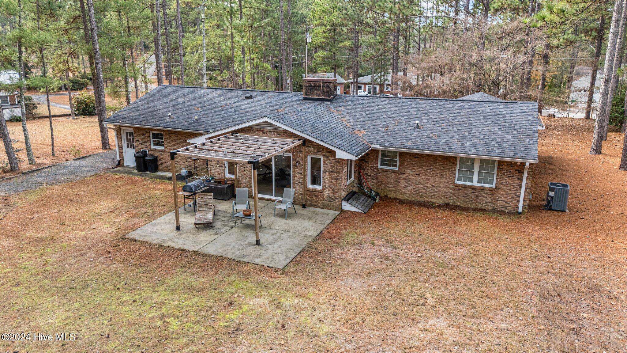 85 Pine Lake Drive Whispering Pines, NC 28327 - Photo 7 of 46 7-web-or-mls-DJI_20241217115618_0840_D