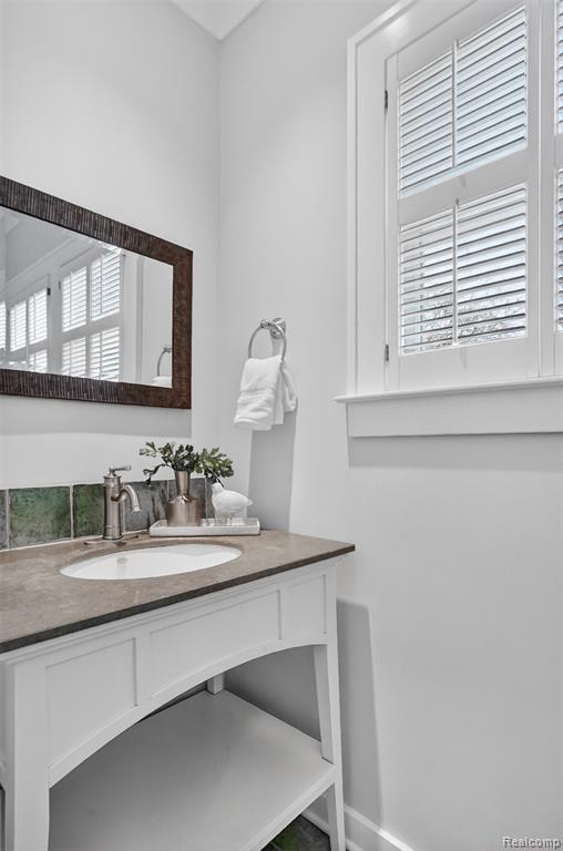 1236 Edgewood Road Birmingham, MI 48009 - Photo 22 of 53
