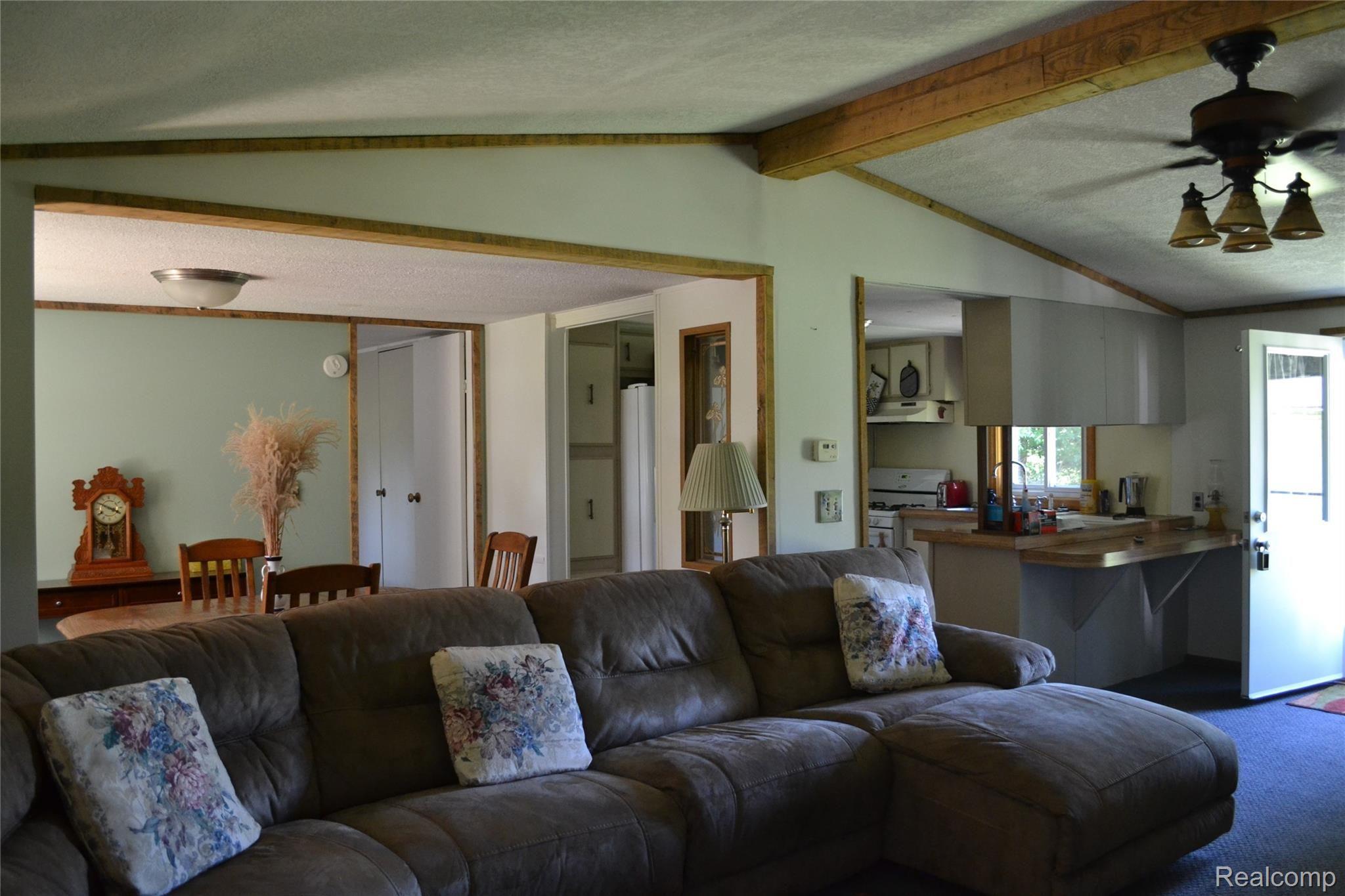 6115 East Lake Road Millington, MI 48746 - Photo 20 of 24 DSC_0245.JPG