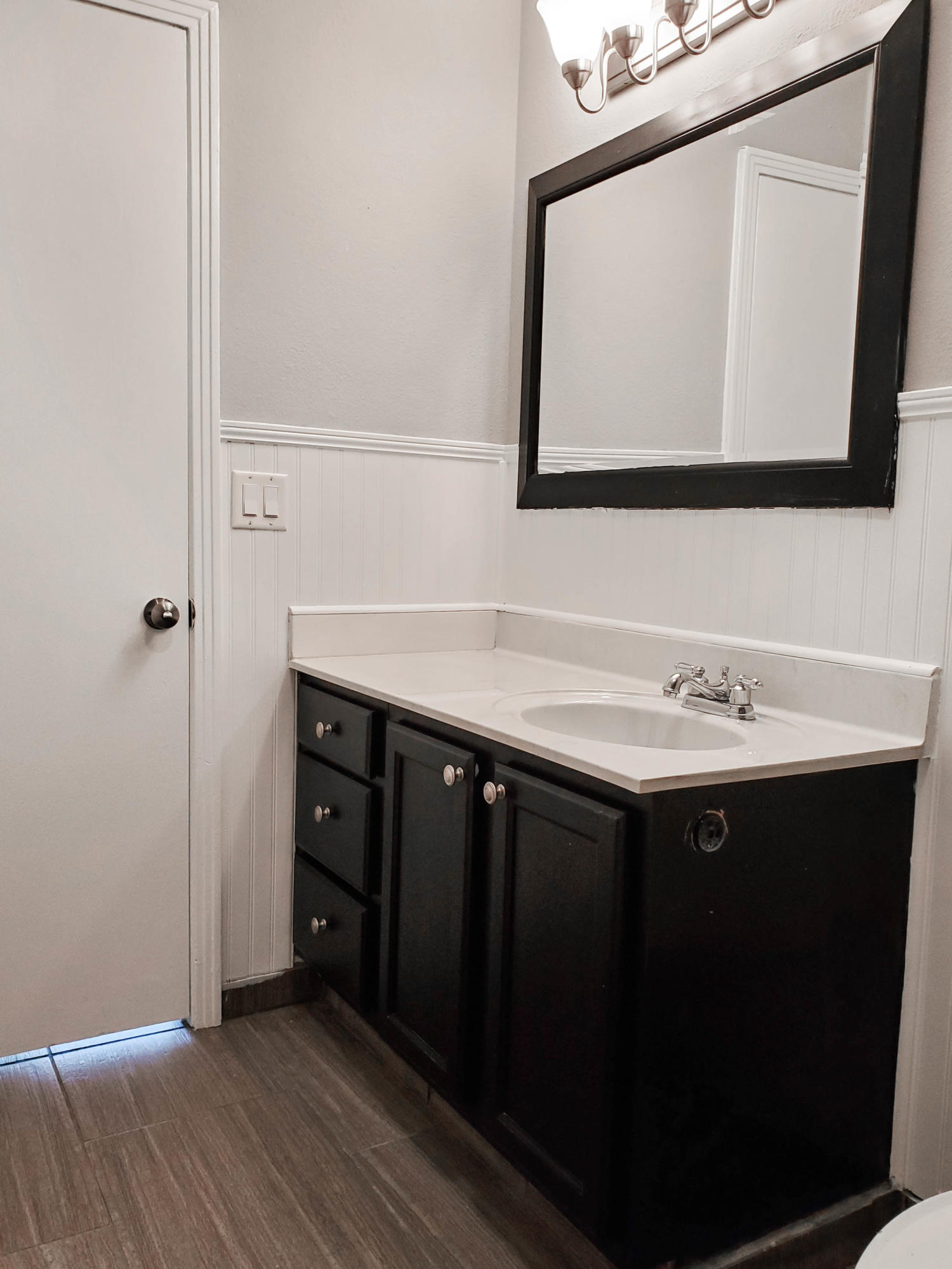 605 North Moore Road Chattanooga, TN 37411 - Photo 31 of 37 Hall Bathroom