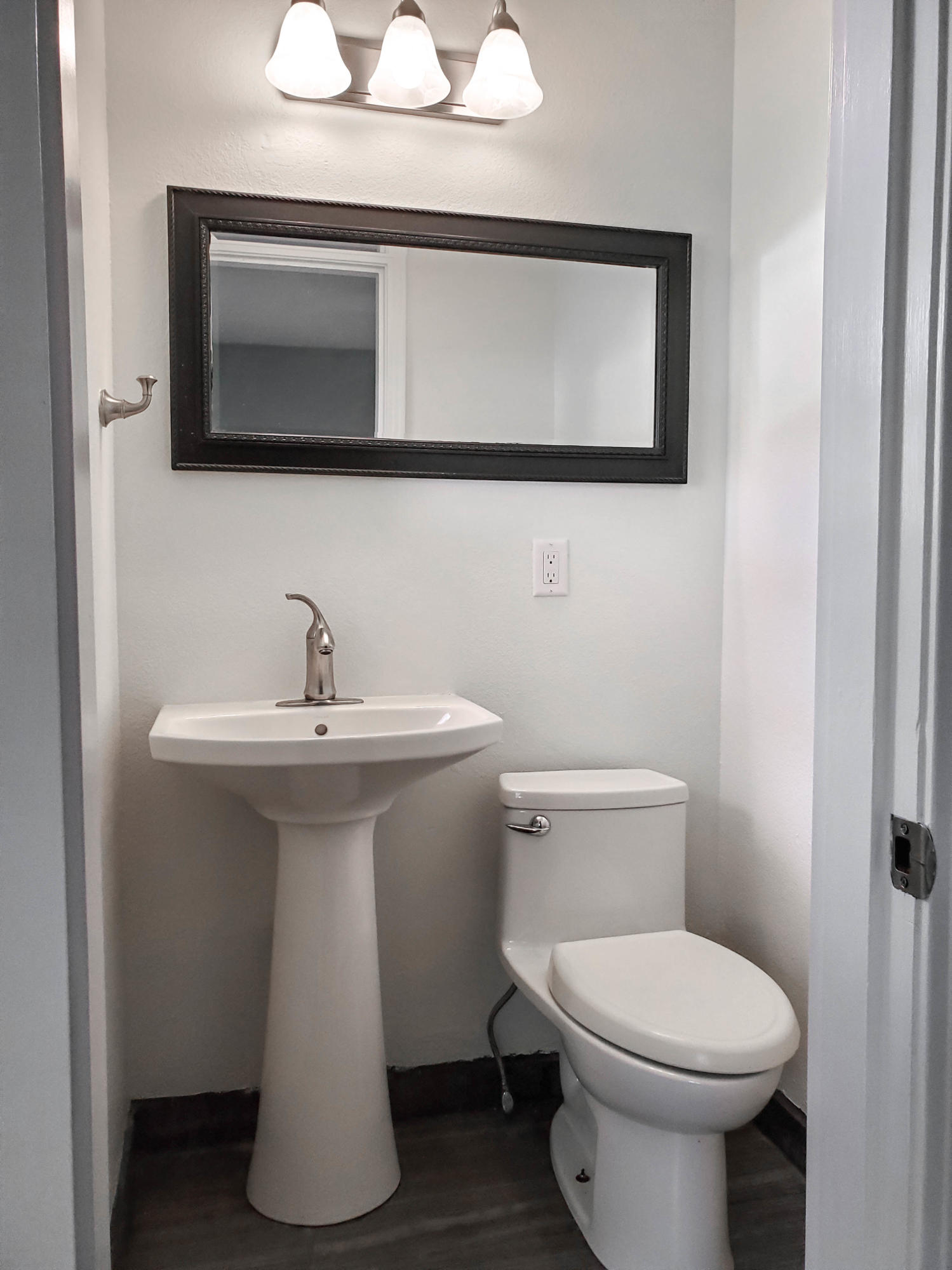605 North Moore Road Chattanooga, TN 37411 - Photo 36 of 37 Half Bath