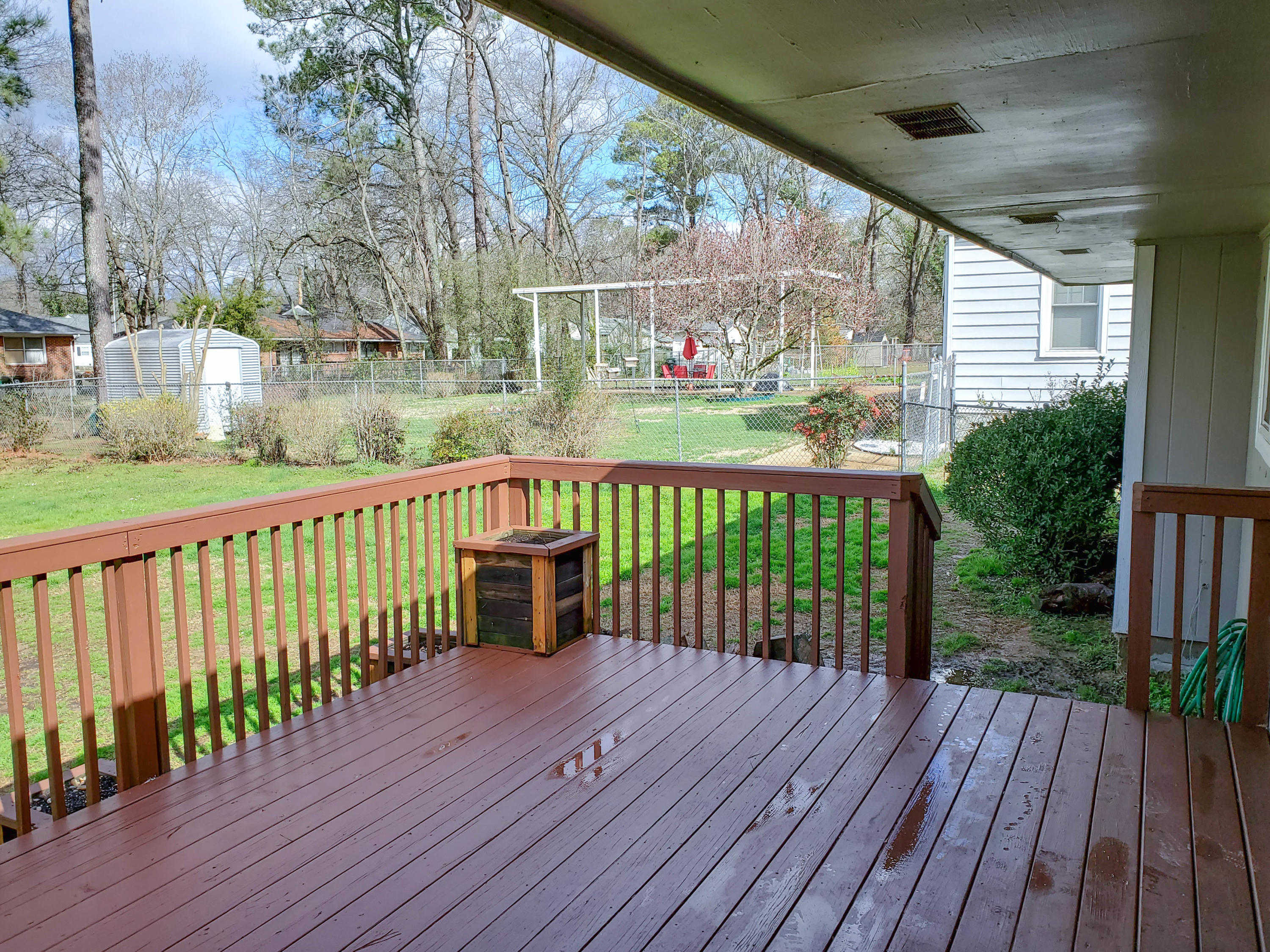 605 North Moore Road Chattanooga, TN 37411 - Photo 9 of 37 Back Deck