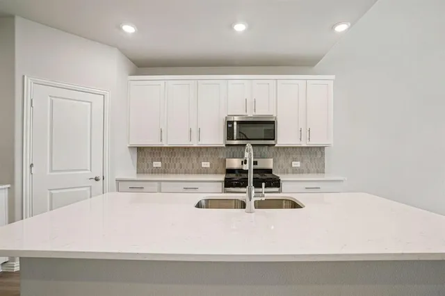 $2,700 | 504 Midnight Oak Drive, McKinney, TX 75069