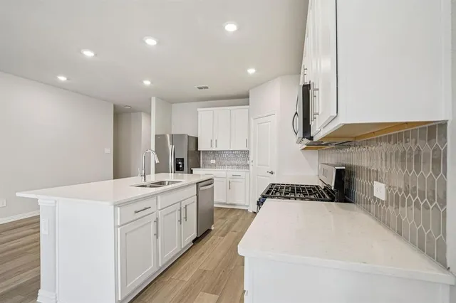 $2,700 | 504 Midnight Oak Drive, McKinney, TX 75069