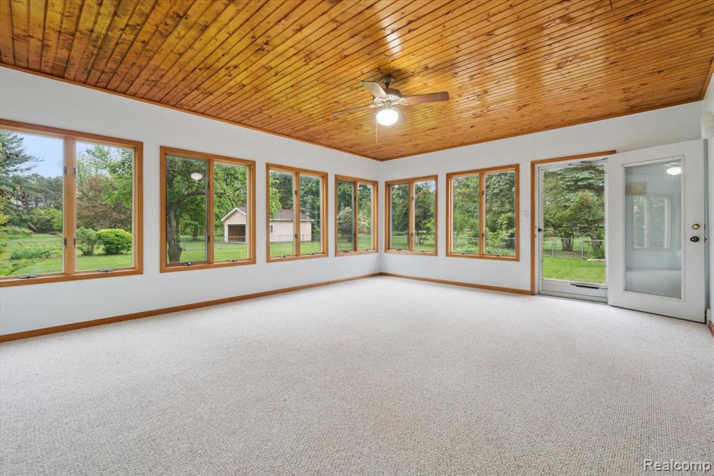 3050 Dillon Road Flushing, MI 48433 - Photo 6 of 16