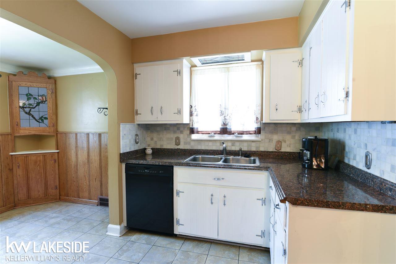 4530 Harvard Road Detroit, MI 48224 - Photo 7 of 27