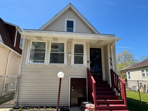 $300,000 | 9236 South Blackstone Avenue, Chicago, IL 60619