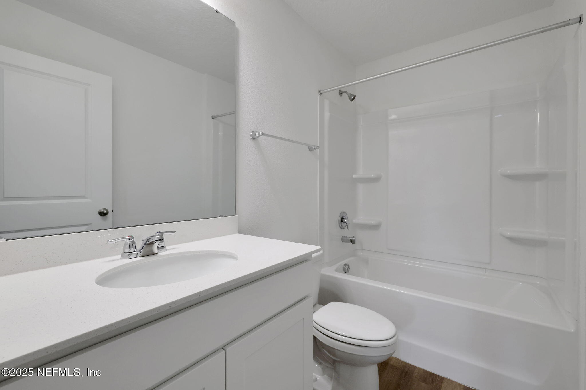 720 Sailor Grove Lane Jacksonville, FL 32221 - Photo 19 of 32 a bathroom with a sink toilet and a bathtub