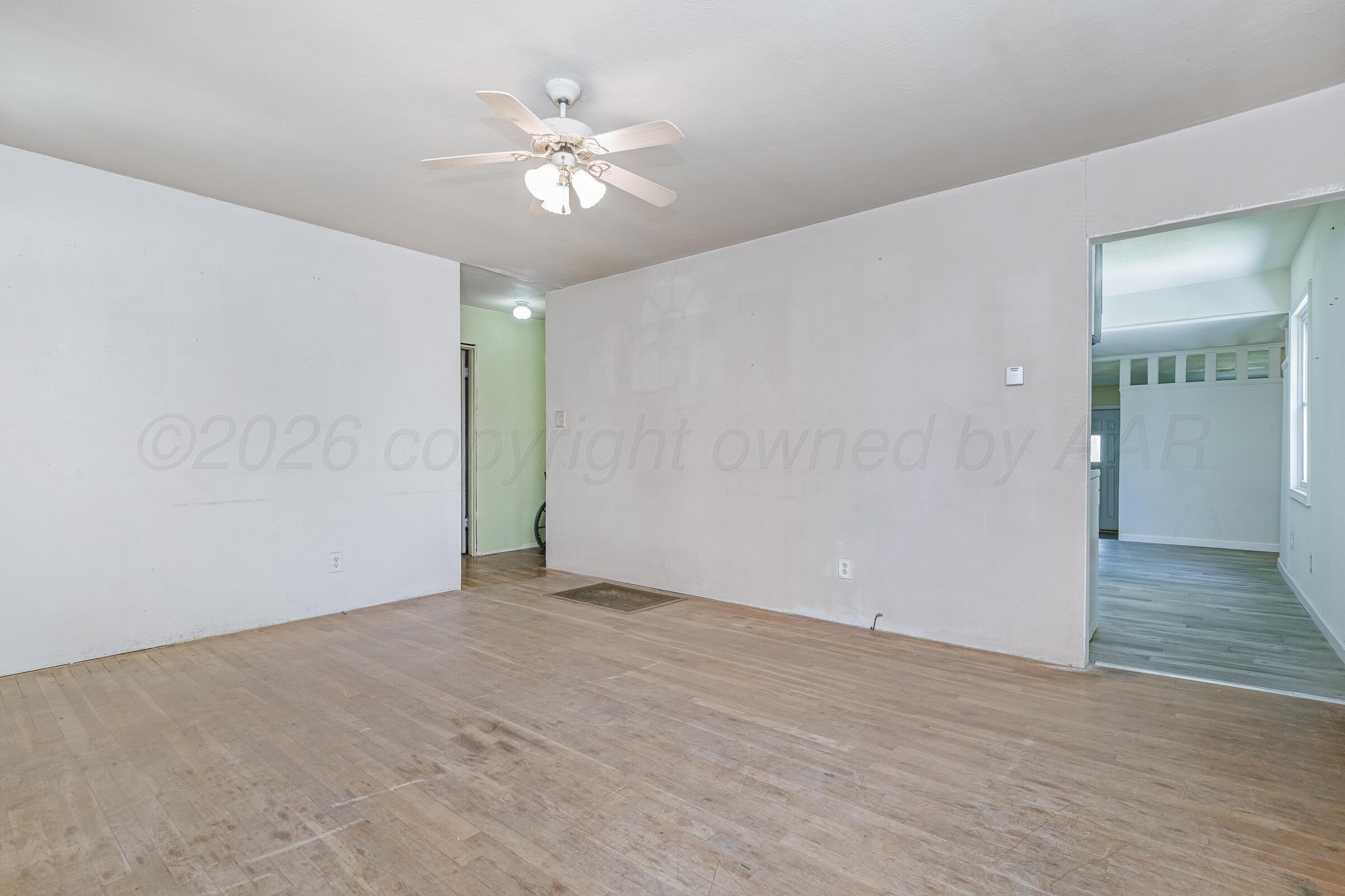 4606 South Hayden Street Amarillo, TX 79110 - Photo 3 of 19 Living Room 1