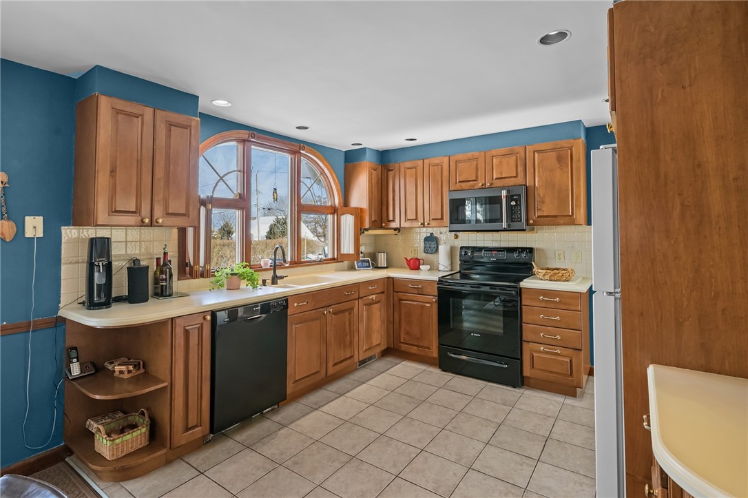 33 Orchard View Road Portsmouth, RI 02871 - Photo 15 of 47