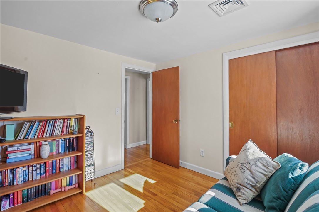 33 Orchard View Road Portsmouth, RI 02871 - Photo 31 of 47