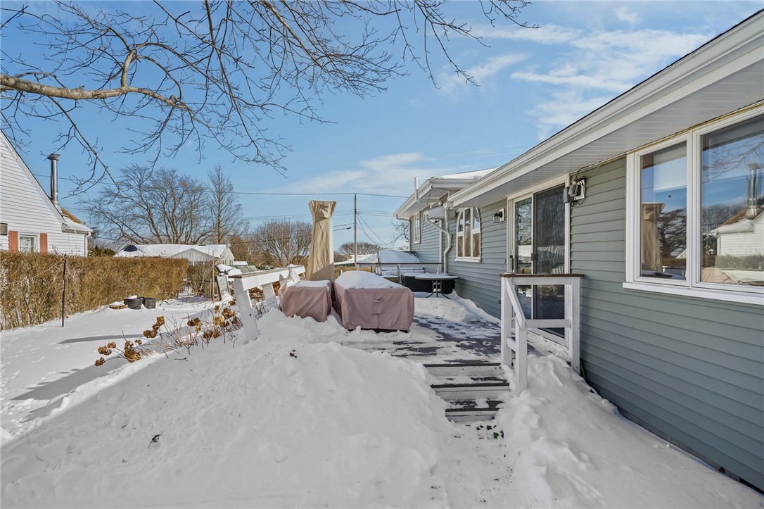 33 Orchard View Road Portsmouth, RI 02871 - Photo 41 of 47