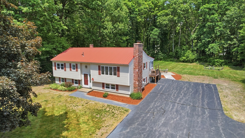335 Pelham Road Dracut, MA 01826 - Photo 2 of 30