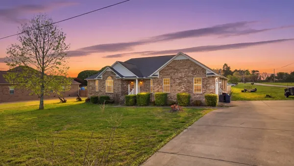 $400,000 | 26050 Ashton Lane, Ardmore, TN 38449