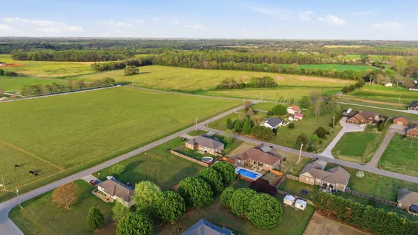 $400,000 | 26050 Ashton Lane, Ardmore, TN 38449