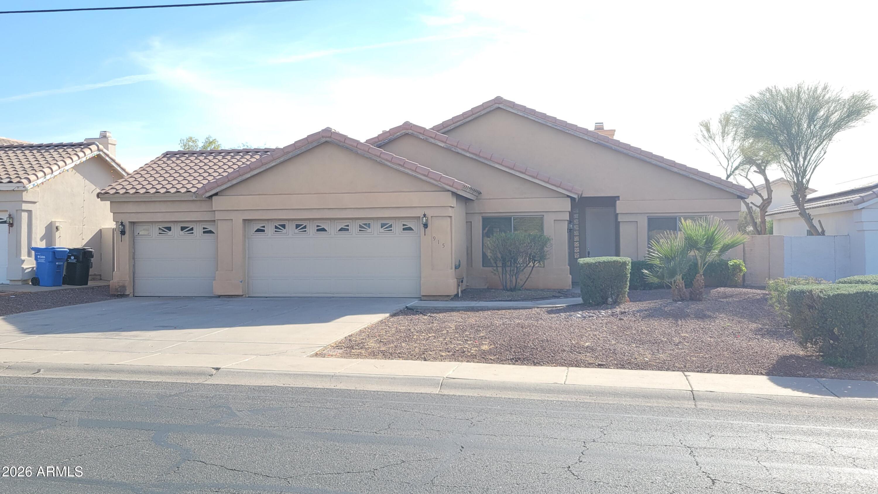 915 East Hearn Road Phoenix, AZ 85022 - Photo 1 of 26 Hearn Elev 1