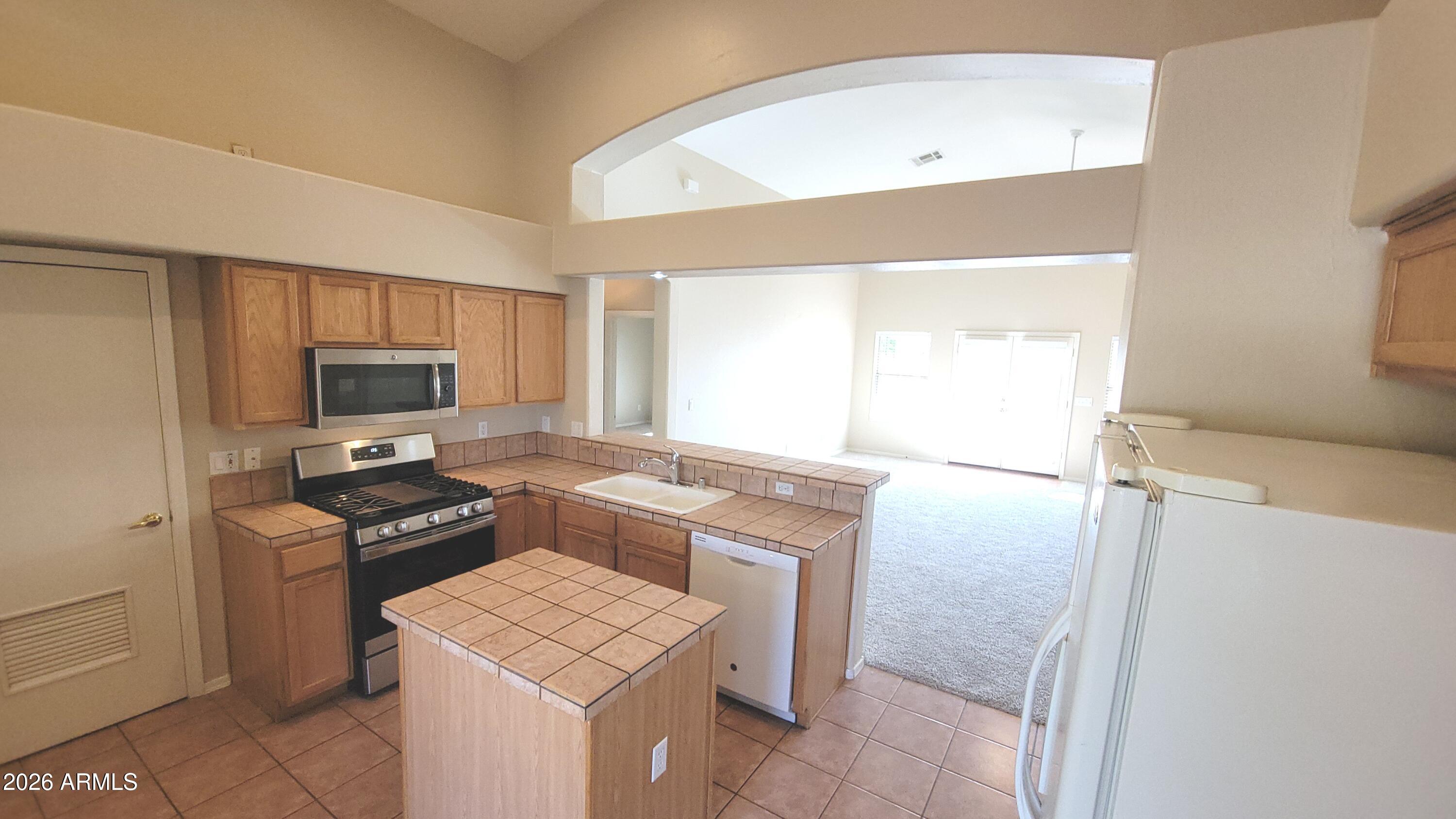 915 East Hearn Road Phoenix, AZ 85022 - Photo 9 of 26 Hearn Kitchen 3
