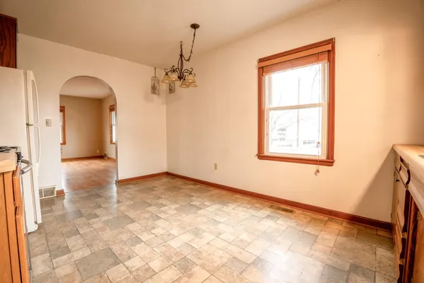$179,000 | 122 1st Avenue Northeast, Clara City, MN 56222