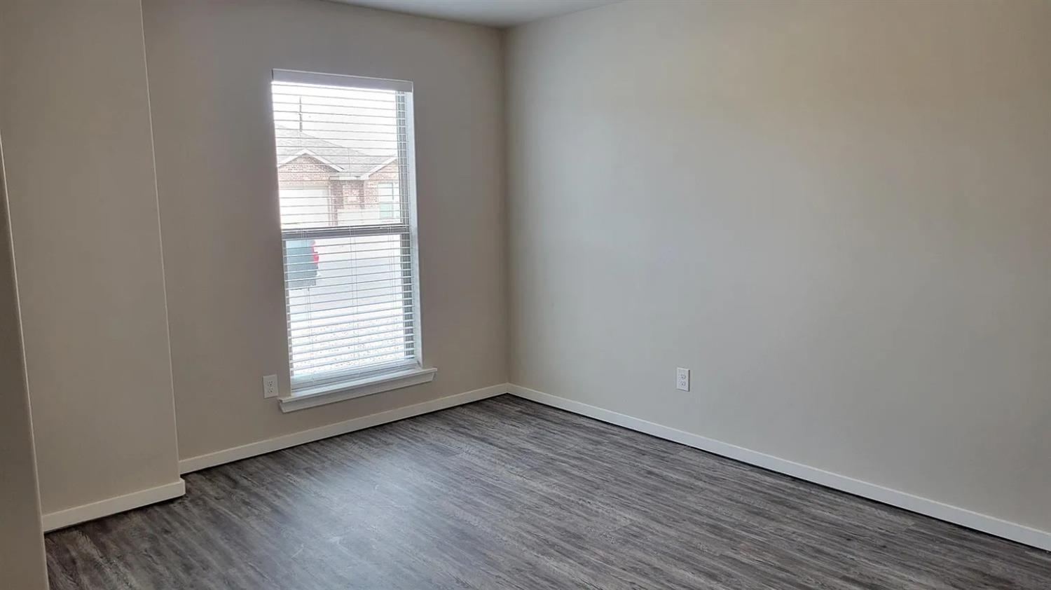1621 133rd Street Lubbock, TX 79423 - Photo 9 of 18 1621 133rd pic 12
